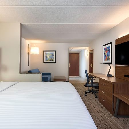 Holiday Inn Express & Suites Charlotte Arpt-Belmont By Ihg Exterior photo