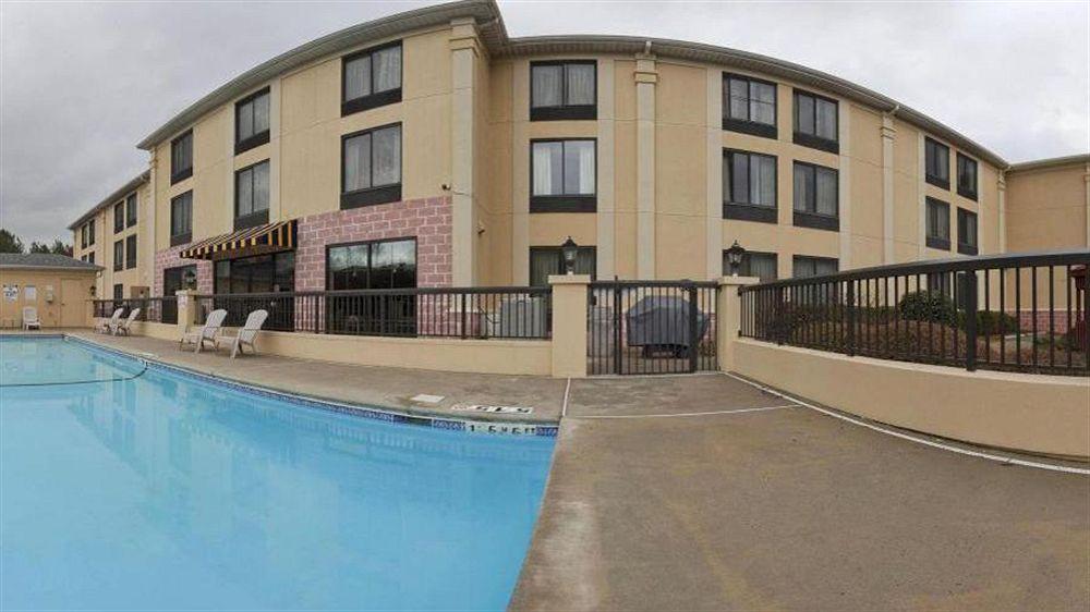 Holiday Inn Express & Suites Charlotte Arpt-Belmont By Ihg Exterior photo