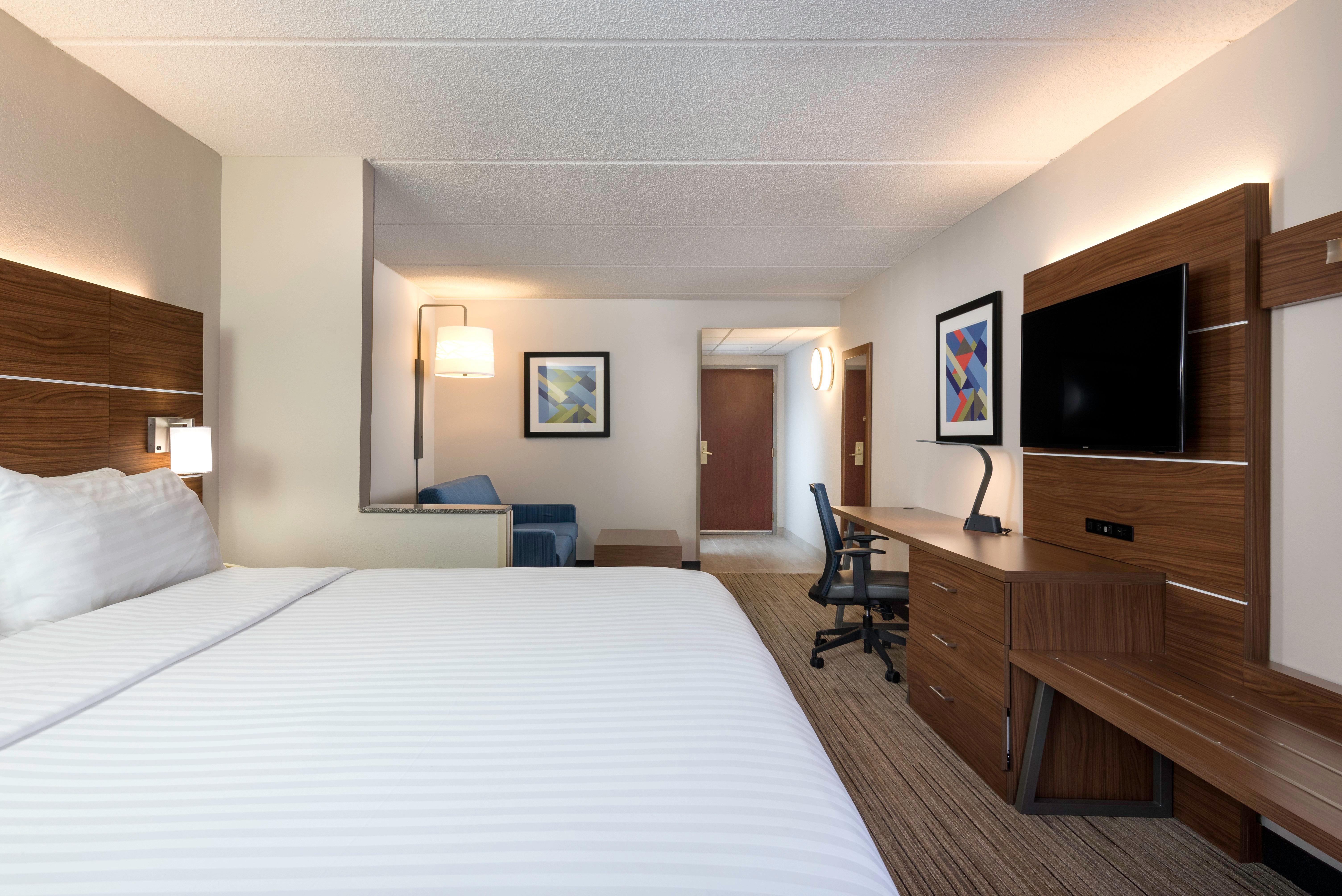 Holiday Inn Express & Suites Charlotte Arpt-Belmont By Ihg Exterior photo