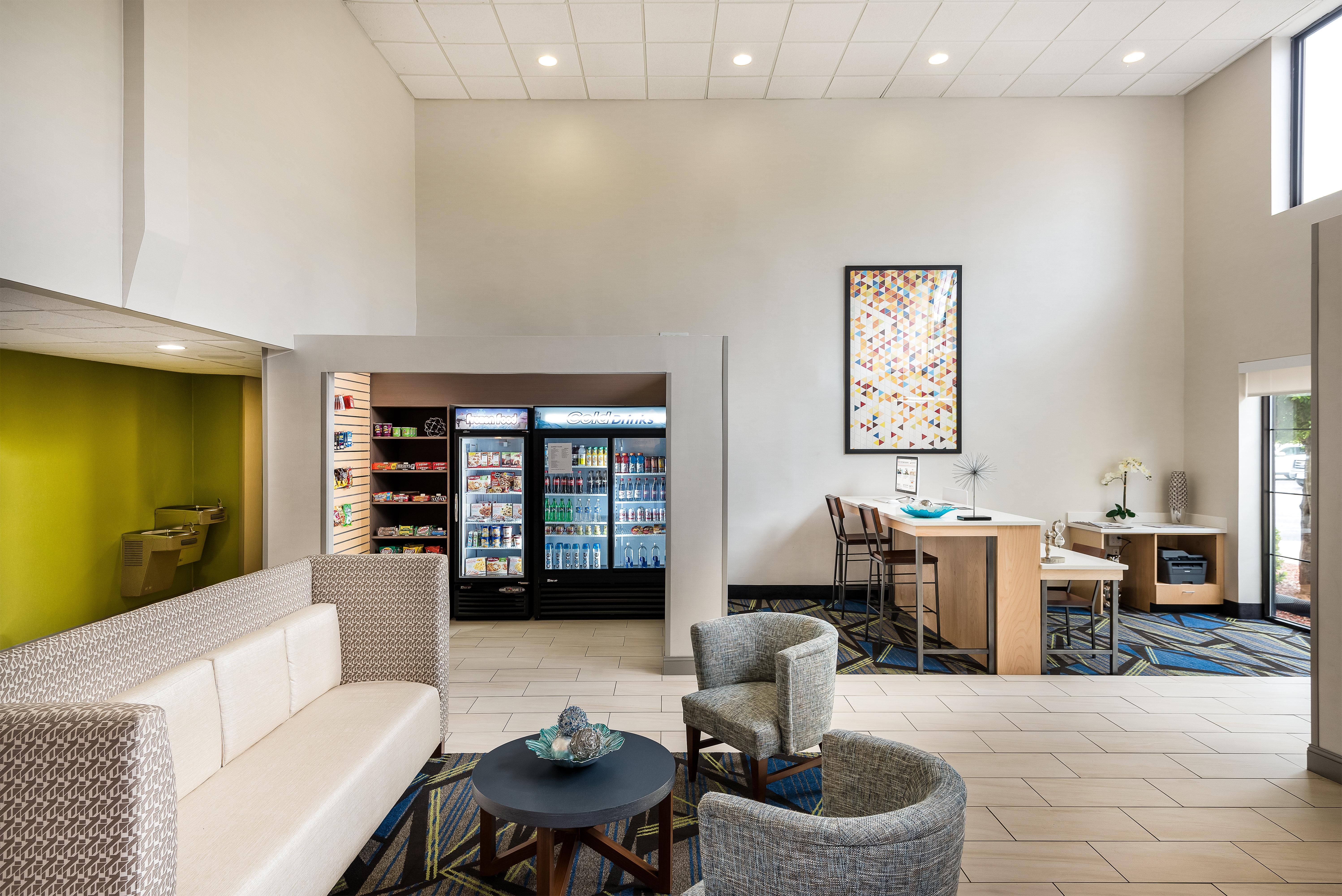 Holiday Inn Express & Suites Charlotte Arpt-Belmont By Ihg Exterior photo